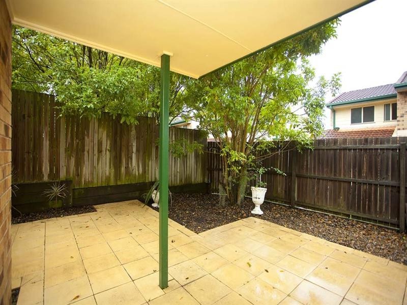 12/10 Adrian Place, Wishart QLD 4122