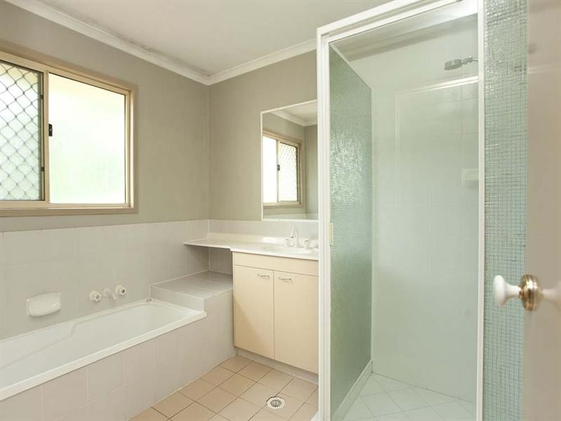 12/10 Adrian Place, Wishart QLD 4122