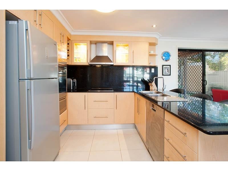 18 Fulton Street, Wishart QLD 4122