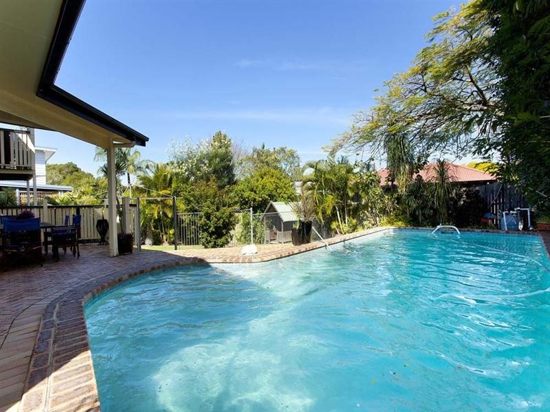 30 Menkira Street, Mansfield QLD 4122