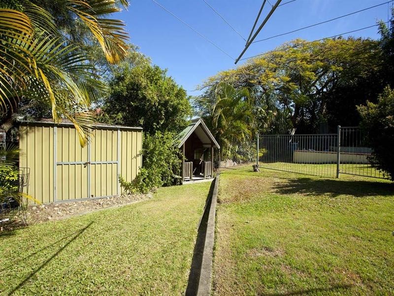 30 Menkira Street, Mansfield QLD 4122