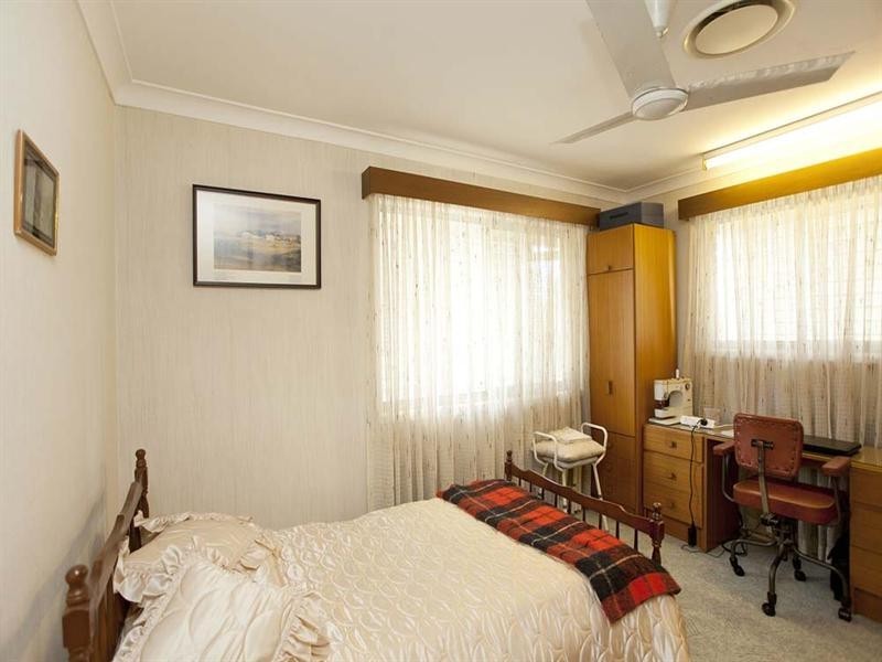 11 Doone Street, Macgregor QLD 4109