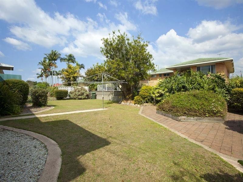 11 Doone Street, Macgregor QLD 4109