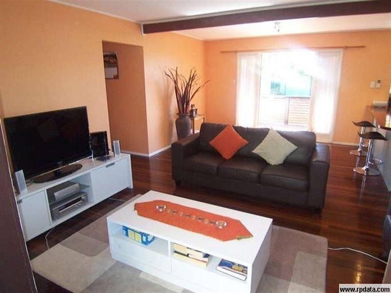 13 Liverpool Street, Eight Mile Plains QLD 4113