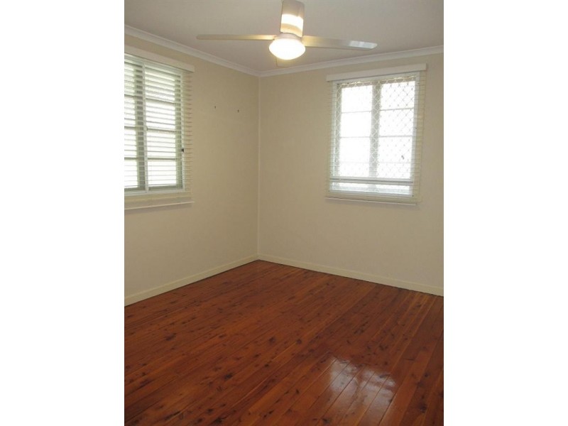 19 Nantwich Street, Mount Gravatt East QLD 4122