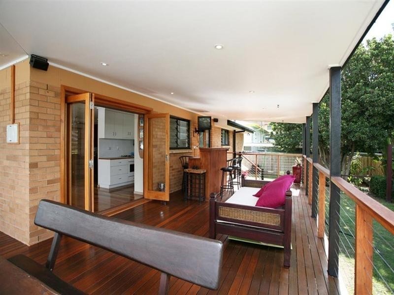 18 Amoria Street, Mansfield QLD 4122