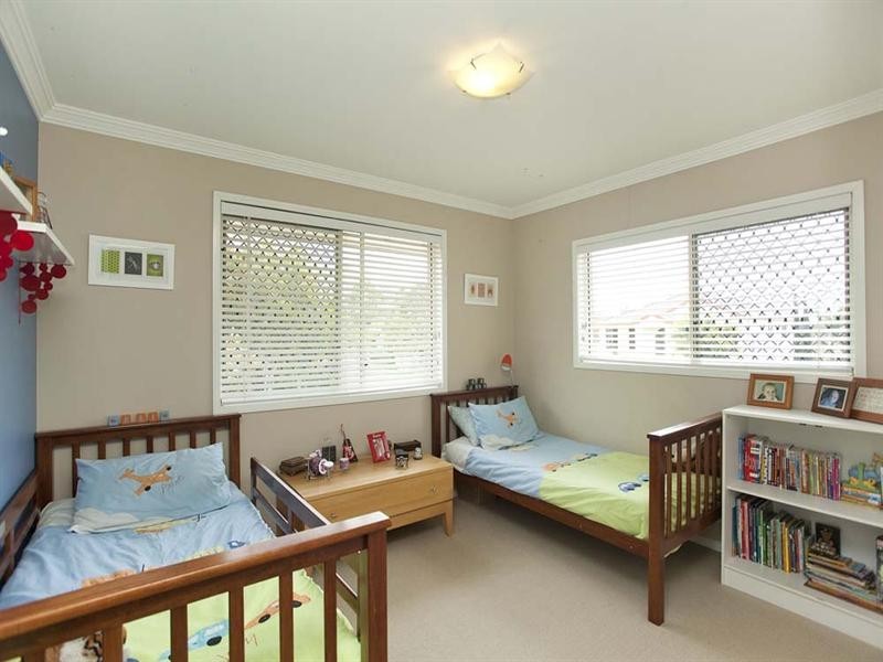 3 Bentley Court, Mansfield QLD 4122