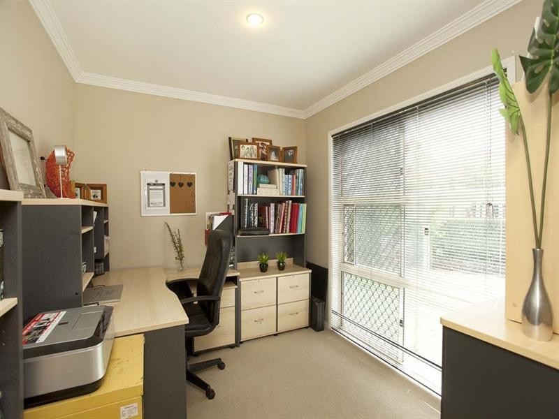 3 Bentley Court, Mansfield QLD 4122