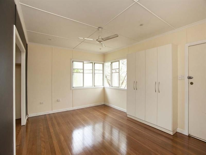 174 Broadwater Road, Mount Gravatt East QLD 4122