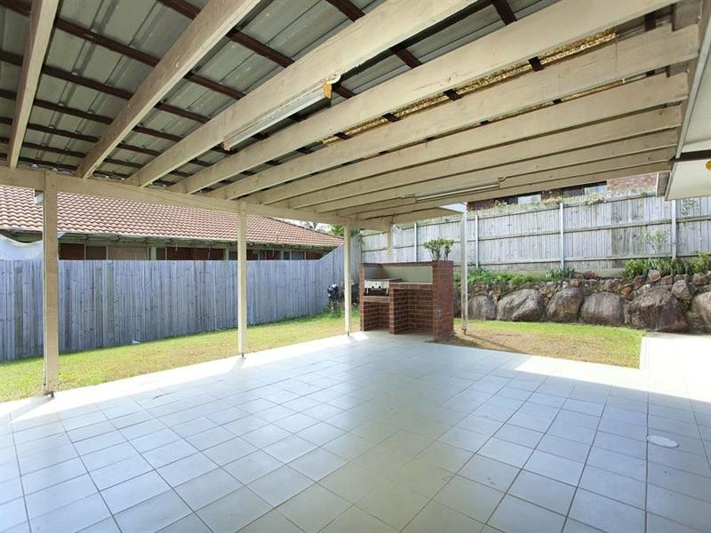 15 Sieben Street, Wishart QLD 4122