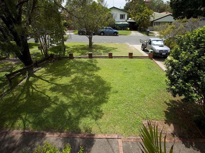 27 Curfew Street, Upper Mount Gravatt QLD 4122
