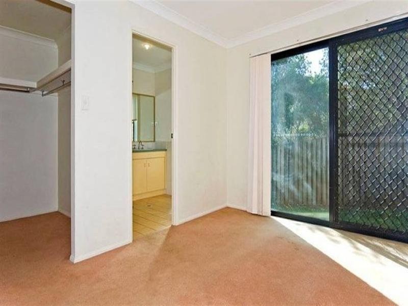 102 Hargreaves Road, Manly West QLD 4179