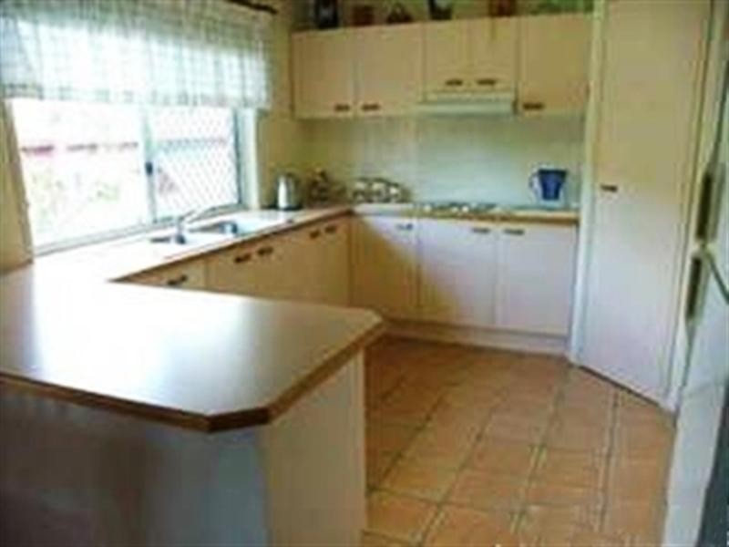 2 Andree Place, Wishart QLD 4122