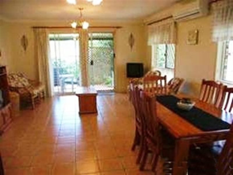 2 Andree Place, Wishart QLD 4122