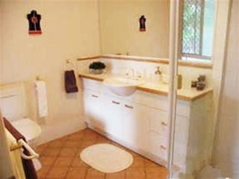 2 Andree Place, Wishart QLD 4122