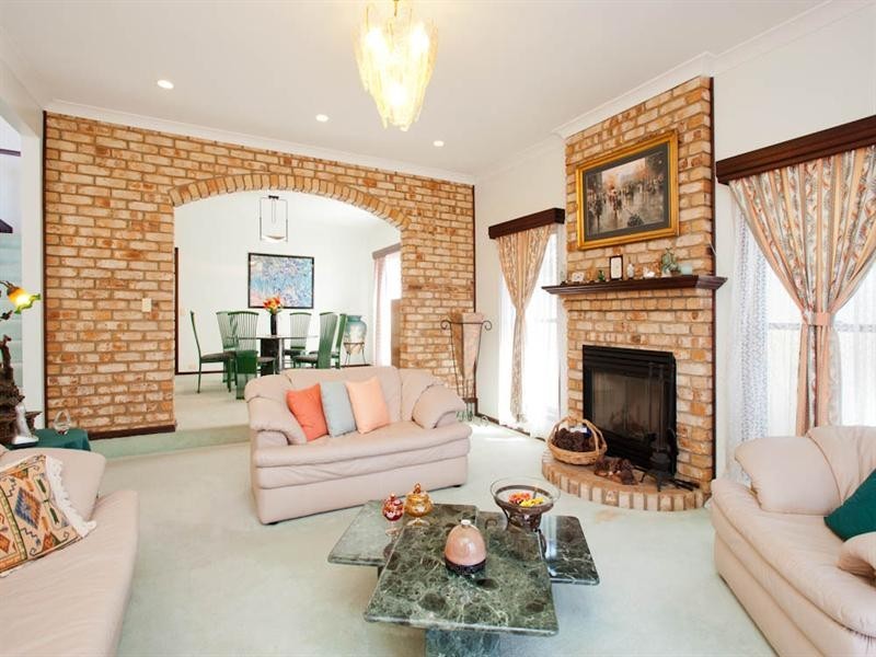 10 Dandelion Street, Eight Mile Plains QLD 4113