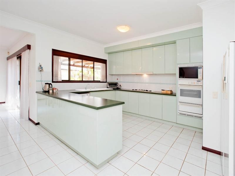 10 Dandelion Street, Eight Mile Plains QLD 4113