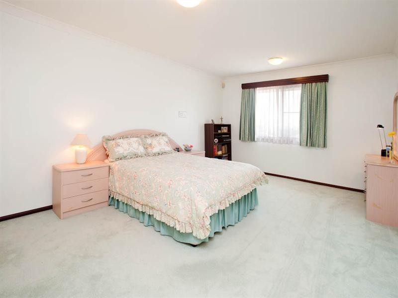 10 Dandelion Street, Eight Mile Plains QLD 4113