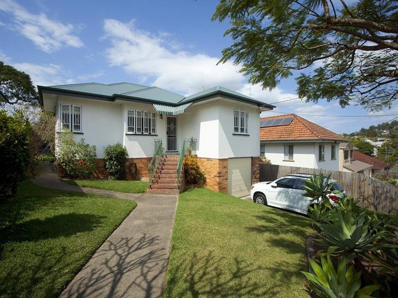 20 Iveagh Avenue, Holland Park West QLD 4121