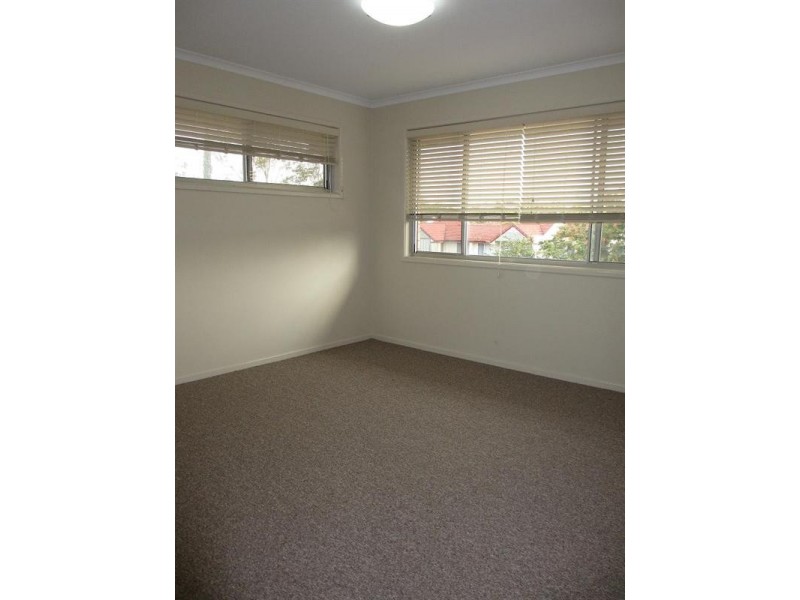 16 Fulton Street, Wishart QLD 4122