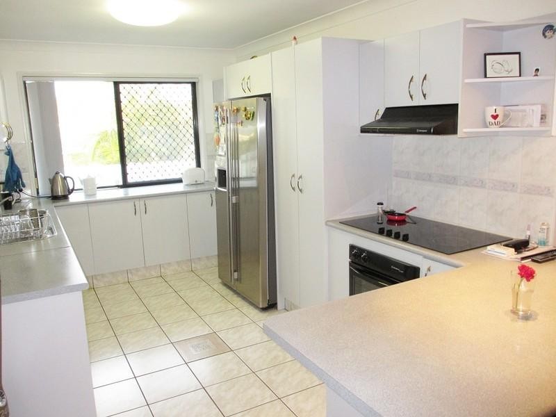 13 Oak Place, Mackenzie QLD 4156