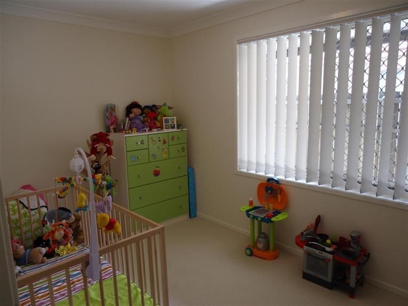 16 Timaru Crescent, Eight Mile Plains QLD 4113