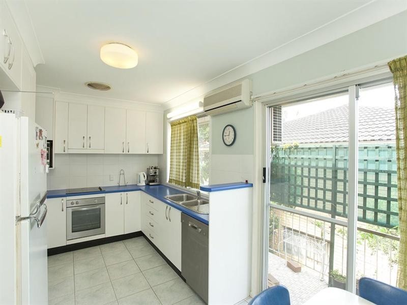 17 Craigview Street, Macgregor QLD 4109