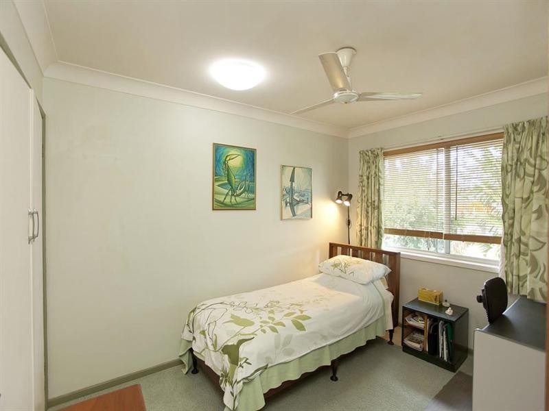 17 Craigview Street, Macgregor QLD 4109