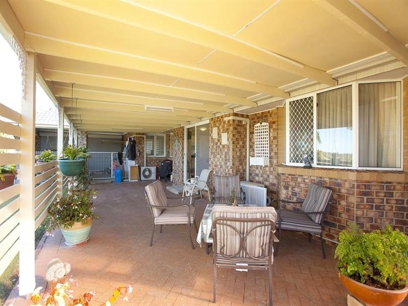 8 Mindona Street, Wishart QLD 4122