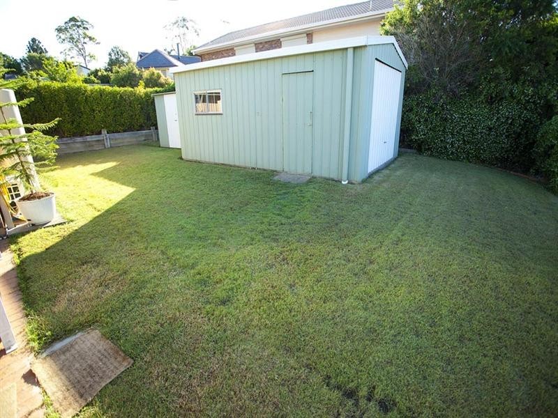 8 Mindona Street, Wishart QLD 4122