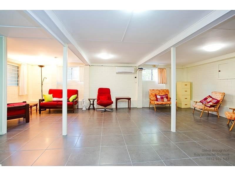 4 Amsterdam Street, Wishart QLD 4122