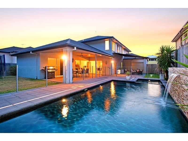 6 Azzure Street, Eight Mile Plains QLD 4113