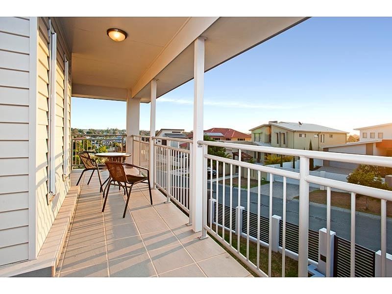 6 Azzure Street, Eight Mile Plains QLD 4113