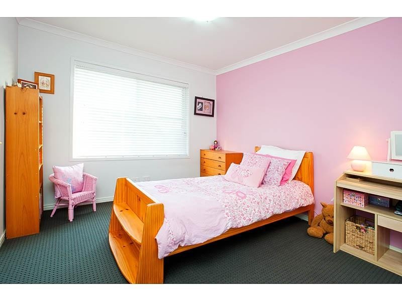 6 Azzure Street, Eight Mile Plains QLD 4113