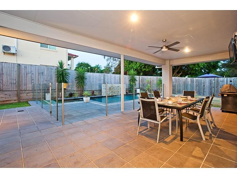 6 Azzure Street, Eight Mile Plains QLD 4113