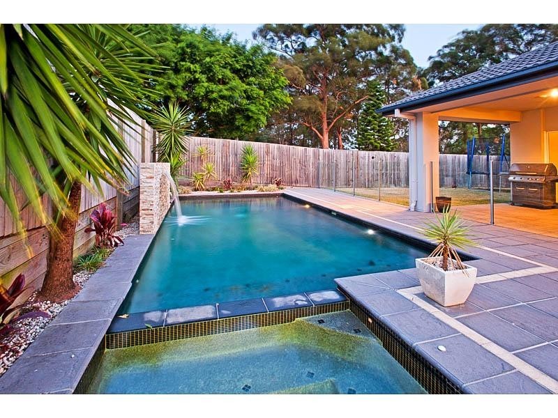 6 Azzure Street, Eight Mile Plains QLD 4113