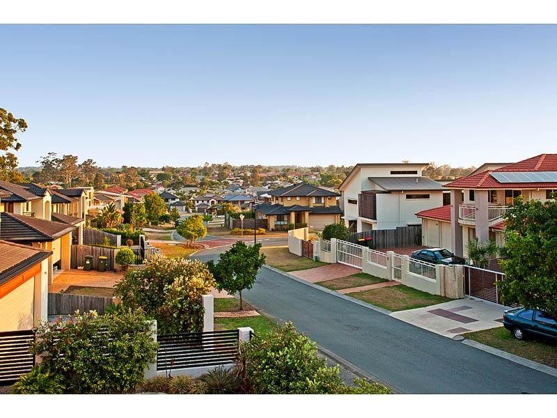 6 Azzure Street, Eight Mile Plains QLD 4113