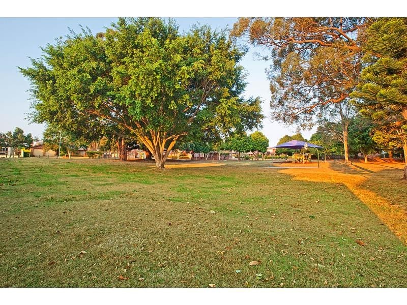 6 Azzure Street, Eight Mile Plains QLD 4113