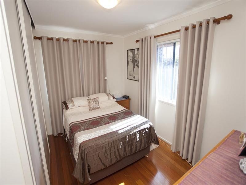 22 Nevern Street, Macgregor QLD 4109