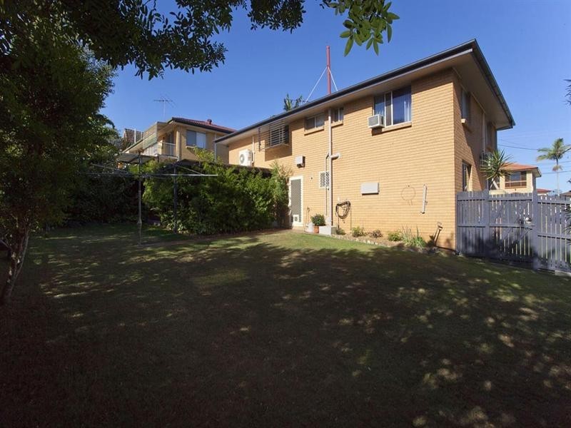 22 Nevern Street, Macgregor QLD 4109