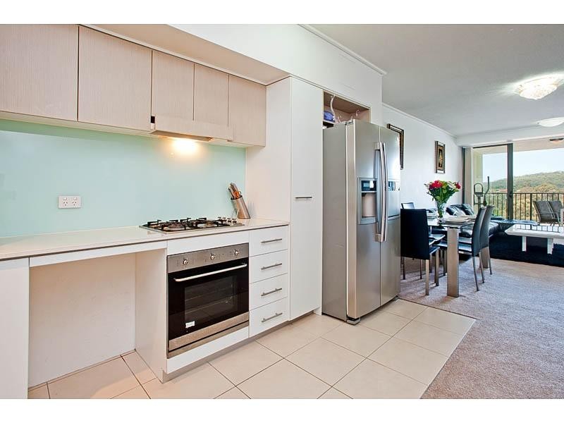 1603/16 Surbiton Court, Carindale QLD 4152