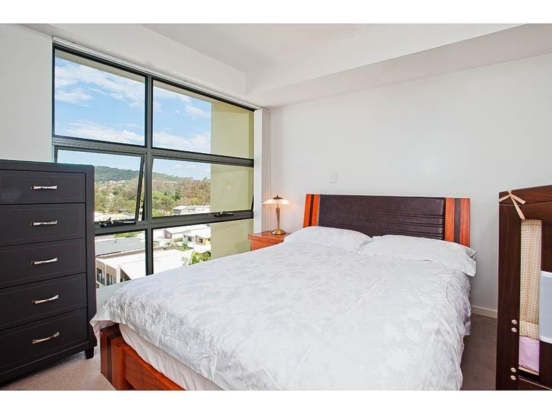 1603/16 Surbiton Court, Carindale QLD 4152