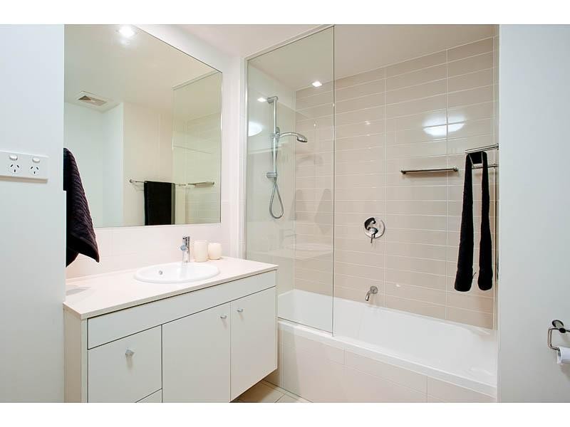 1603/16 Surbiton Court, Carindale QLD 4152