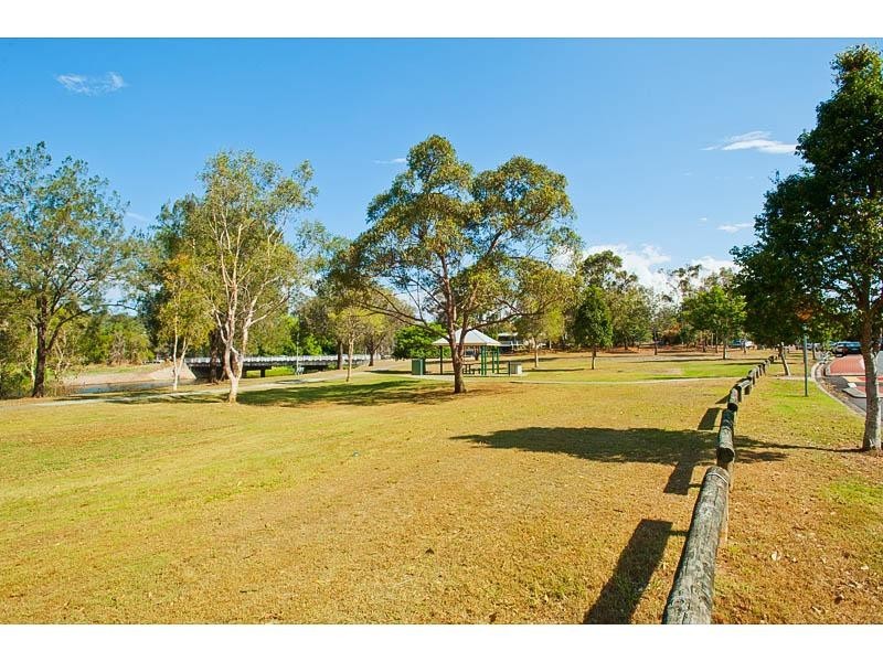 1603/16 Surbiton Court, Carindale QLD 4152