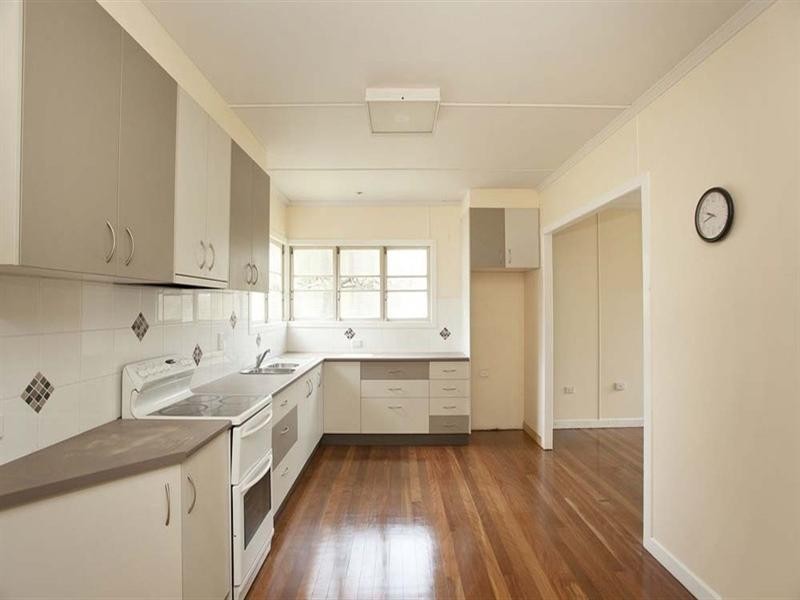 174 Broadwater Road, Mount Gravatt East QLD 4122