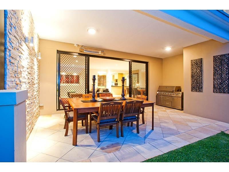 32 Dandelion Street, Eight Mile Plains QLD 4113