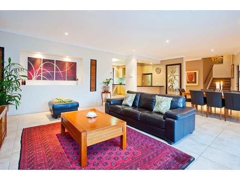 32 Dandelion Street, Eight Mile Plains QLD 4113