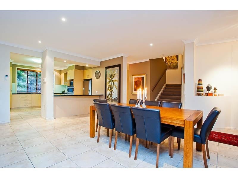 32 Dandelion Street, Eight Mile Plains QLD 4113