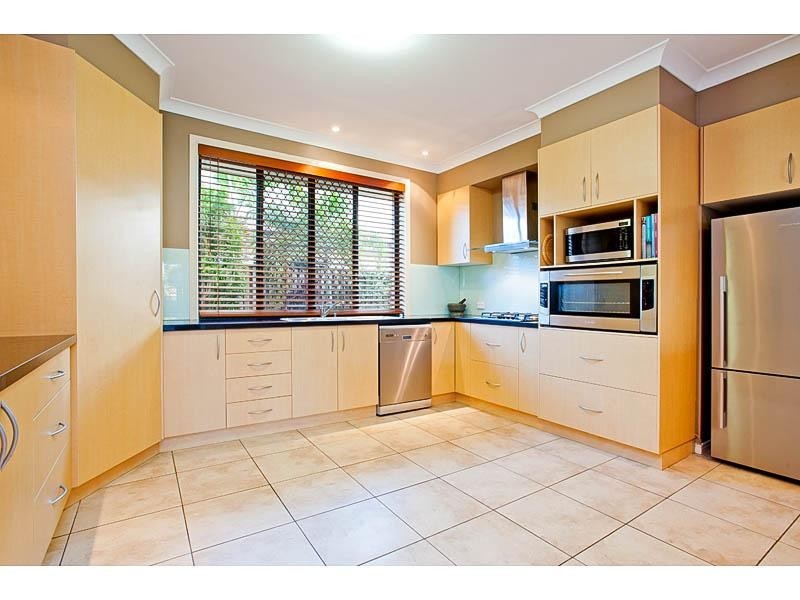 32 Dandelion Street, Eight Mile Plains QLD 4113