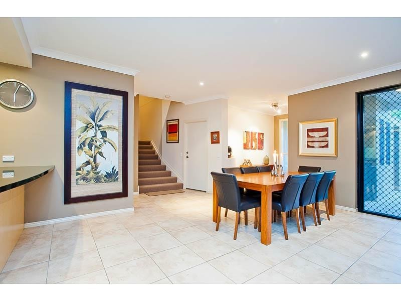 32 Dandelion Street, Eight Mile Plains QLD 4113